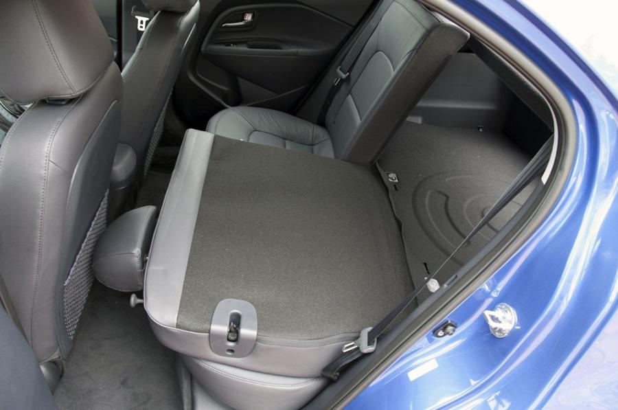  Kia Rio 5-Door 2012 года  (фото 10 из 39)